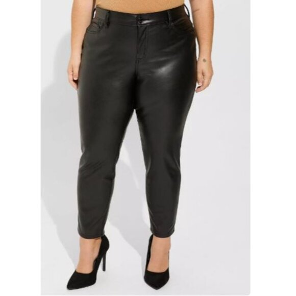 #0011 Torrid Black Perfect Skinny Faux Leather Mid Rise Pants Size 20R Pockets - Picture 2 of 3